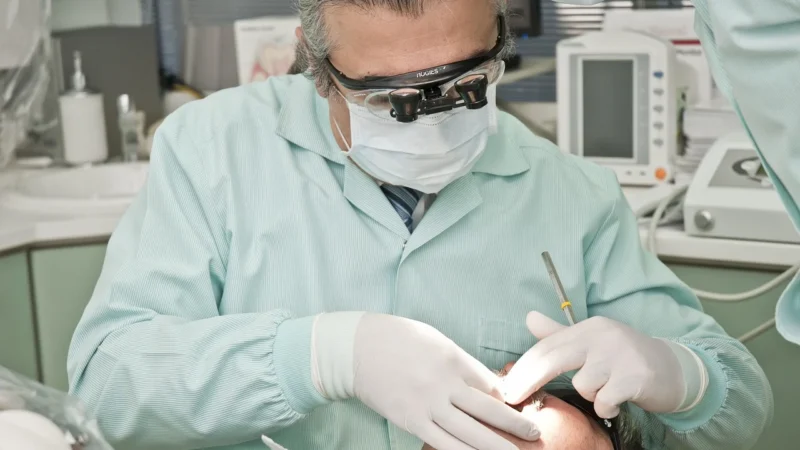 Usuwanie ósemek poza godzinami pracy — pogotowie dentystyczne w Legnicy i na Dolnym Śląsku